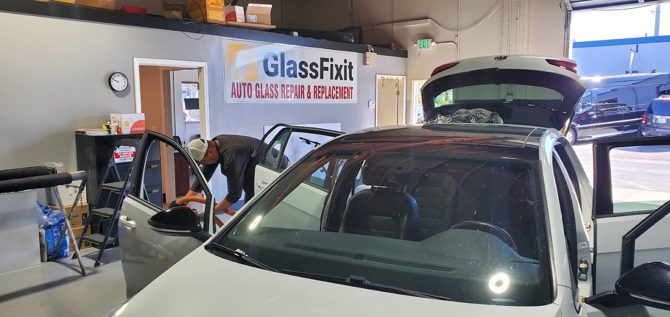 Affordable Auto Glass Repair Service