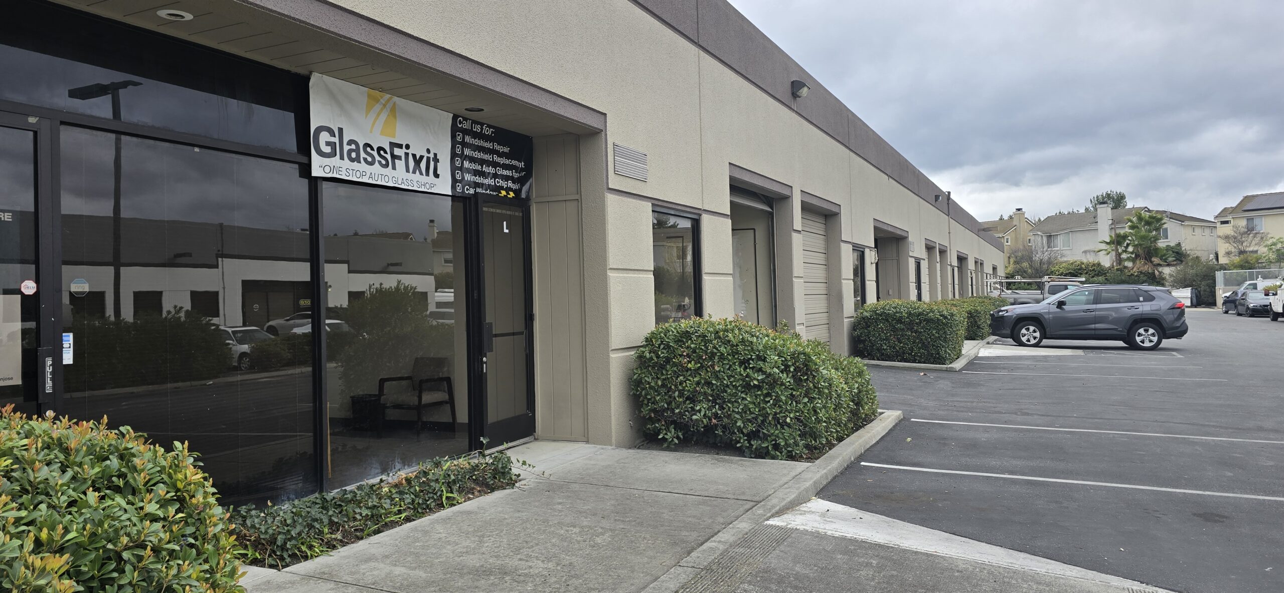 Affordable Auto Glass Repair Service